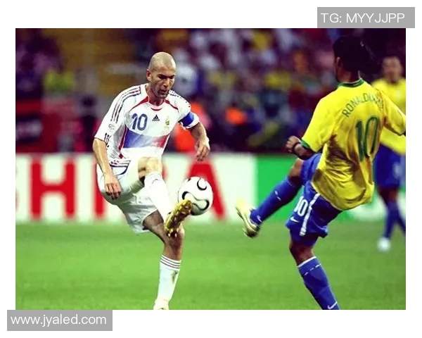 足球明星03视频大全精彩回顾盘点足坛传奇球员的辉煌瞬间与精彩表现